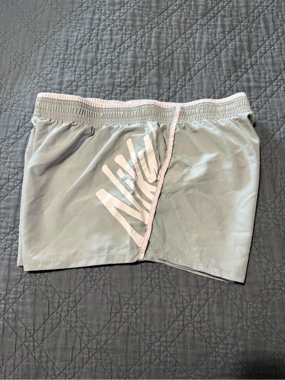 🏃‍♀️ Nike Women’s Running/Athletic Shorts – Gray & Light Pink